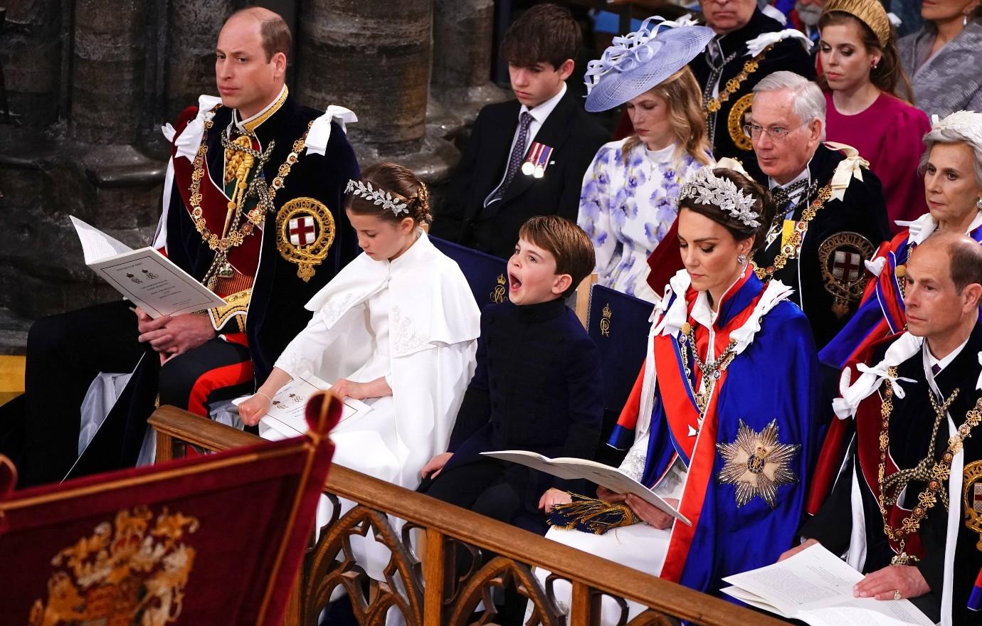 Prince William warned the Queen he would feel uncomfortable if Andrew  attended Order of the Garter