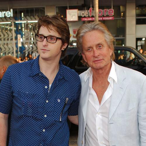 2010__04__Cameron_Douglas_Michael_Douglas_April20newsne.jpg