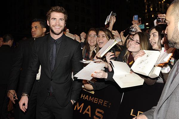 Liam Hemsworth and Fans madrid premiere