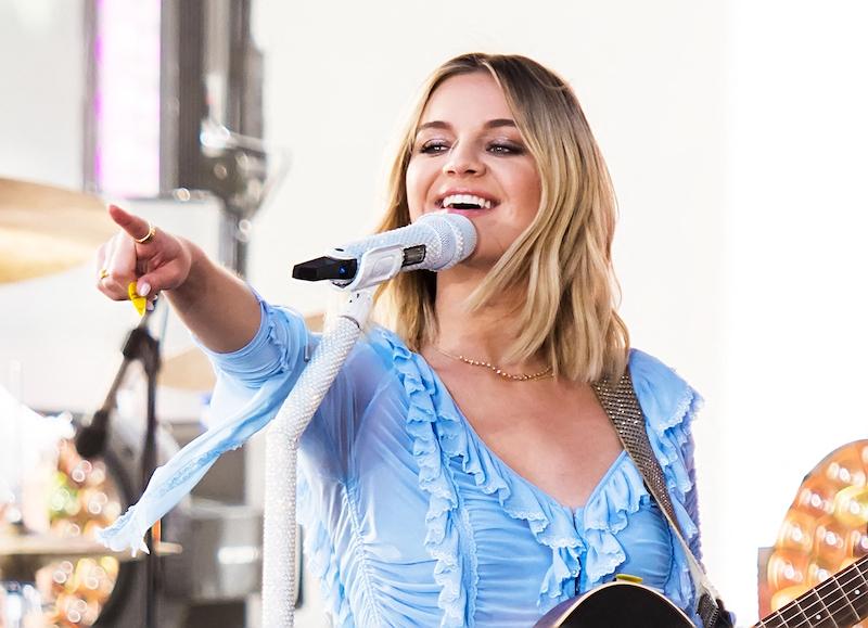 kelsea ballerini misses red carpet