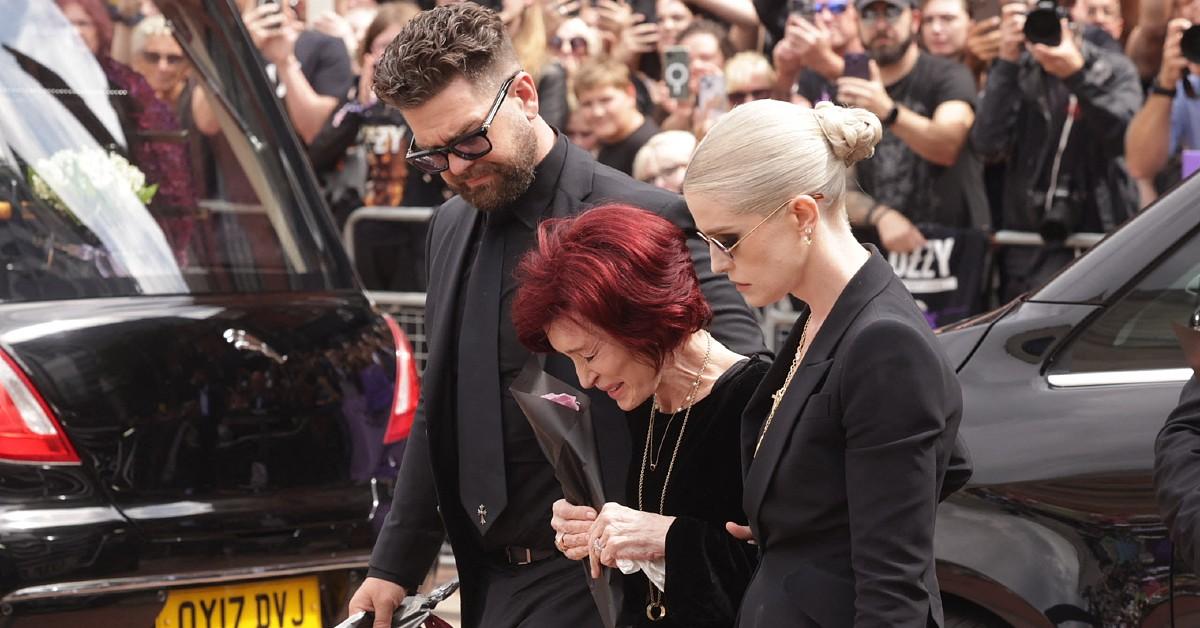 image of Kelly Osbourne paid tribute to her father. 