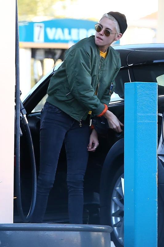 *EXCLUSIVE* Kristen Stewart heads to her ex&#8217;s house in LA