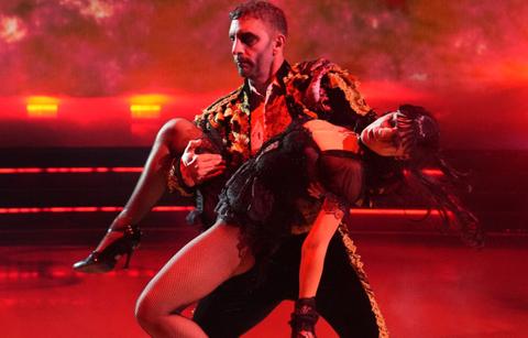 mauritio umansky gushes over emma slater dwts abc