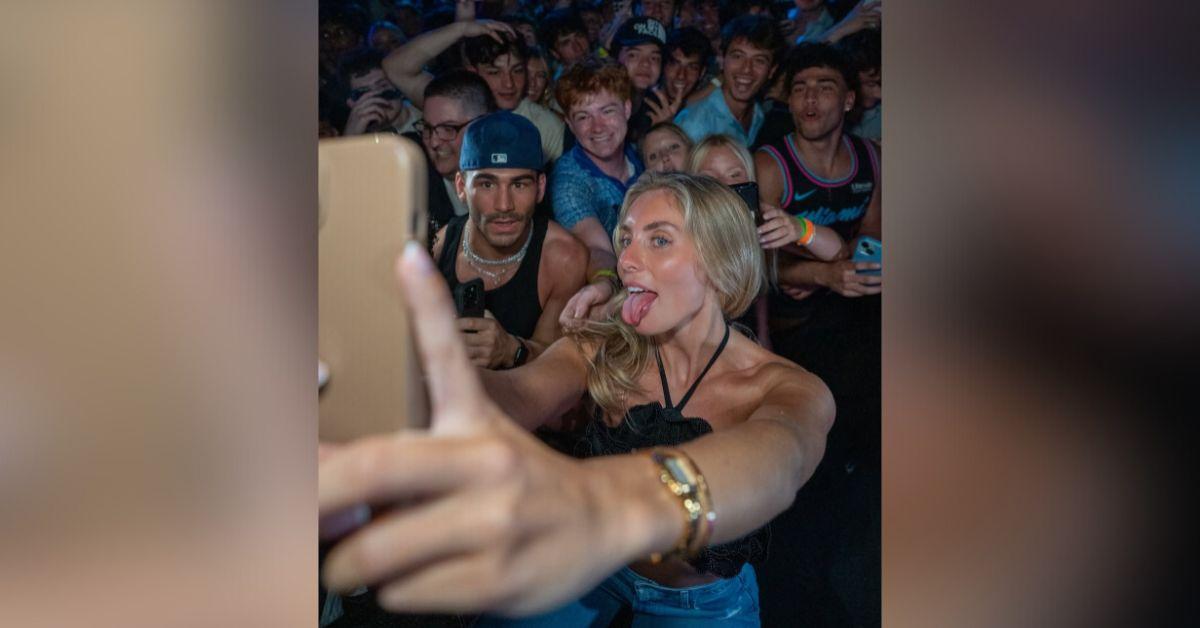 photo of Bonnie Blue with fans