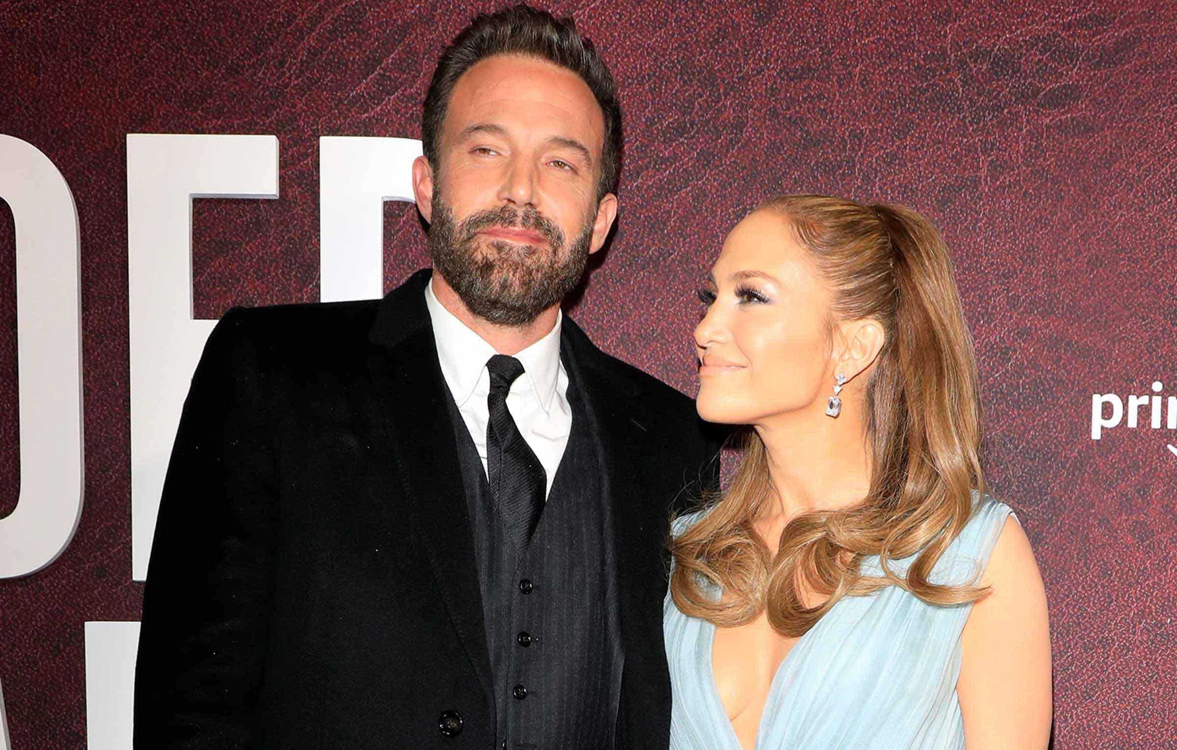 jennifer lopez ben affleck guests sign ndas attend