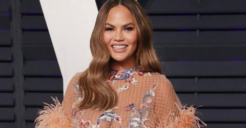 Chrissy Teigen In Peach Dress Teases New Court Show