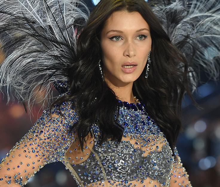 Sexy Photos! Bella Hadid Side Boob Snaps Show The Weeknd What He's Missing