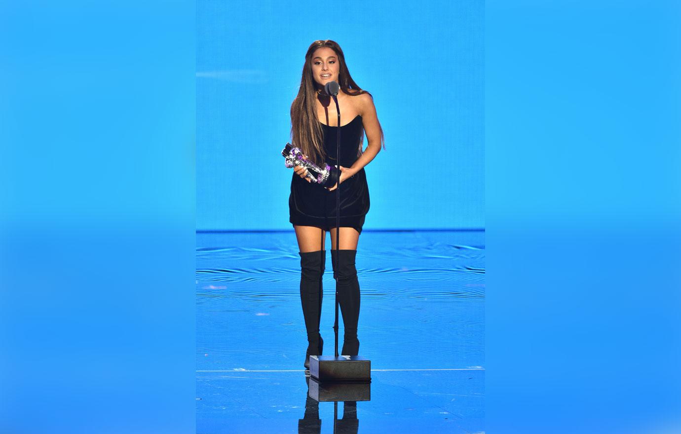 ariana grande mtv music video awards