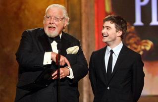 Richard griffiths daniel radcliffe teaser_319x206.jpg