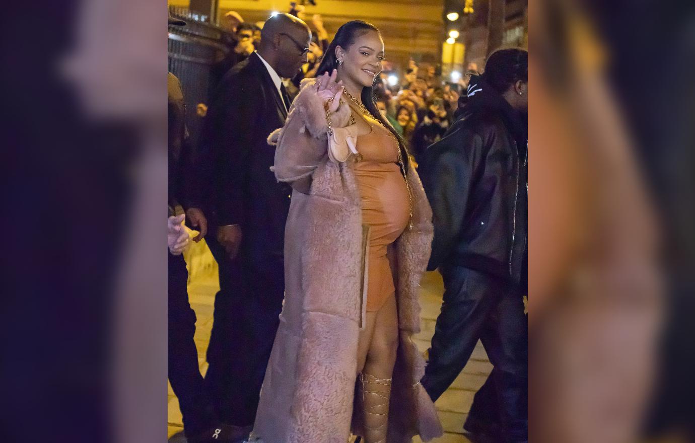 pregnant rihanna boyfriend aap rocky shop baby dior paris