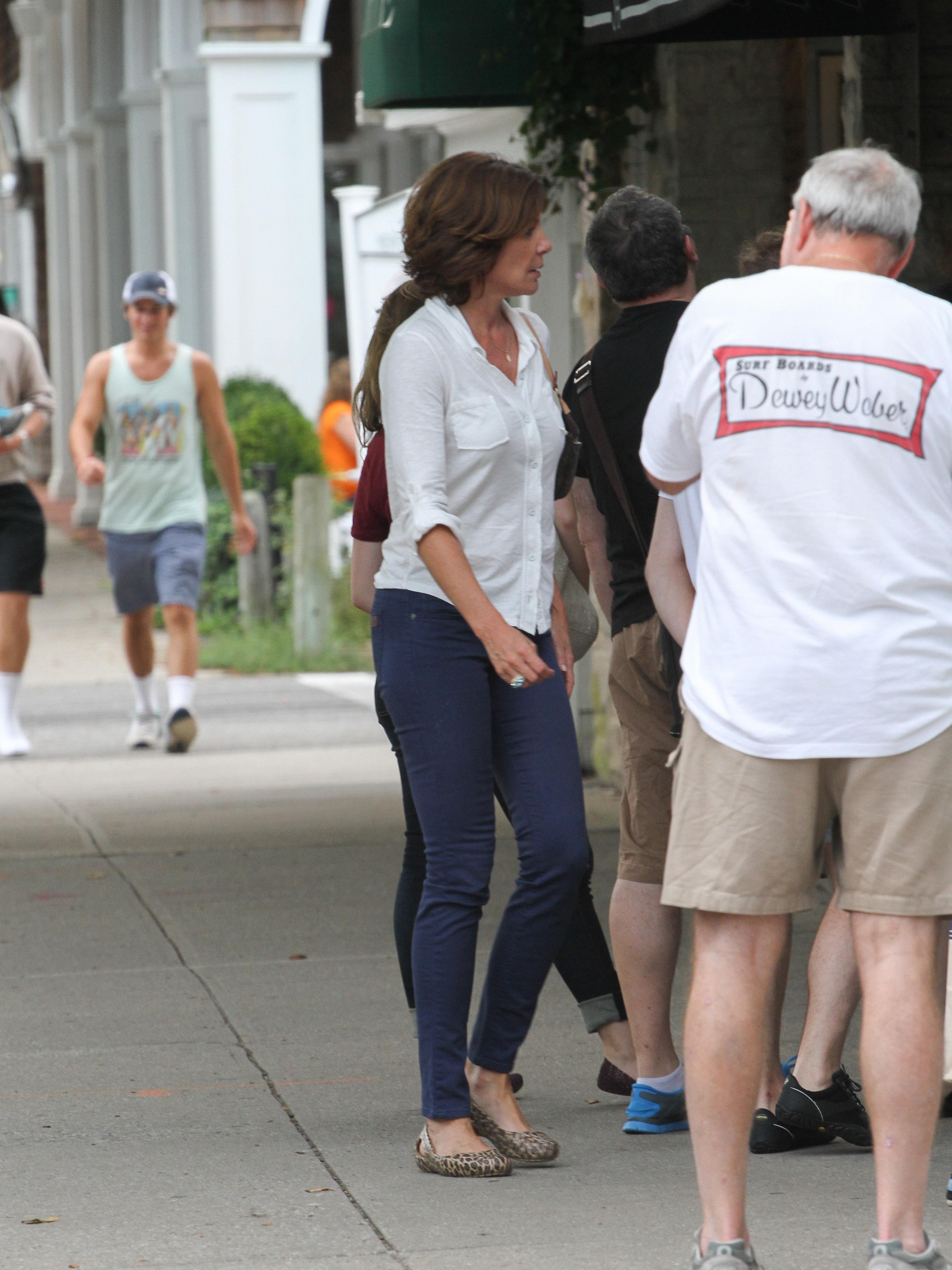 Luann de Lesseps Enjoys Shopping in the Hamptons