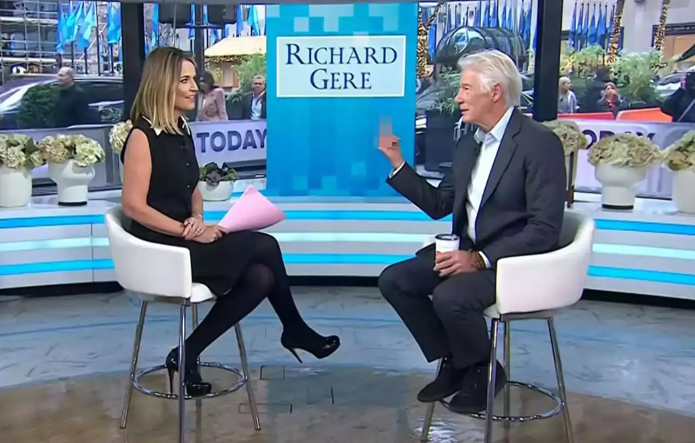 richard gere flips off savannah guthrie