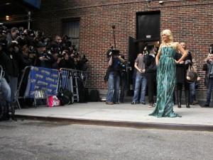 2011__02__paris_hilton_feb17_820 300&#215;226.jpg