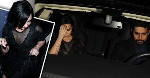 demi lovato wardrobe malfunction