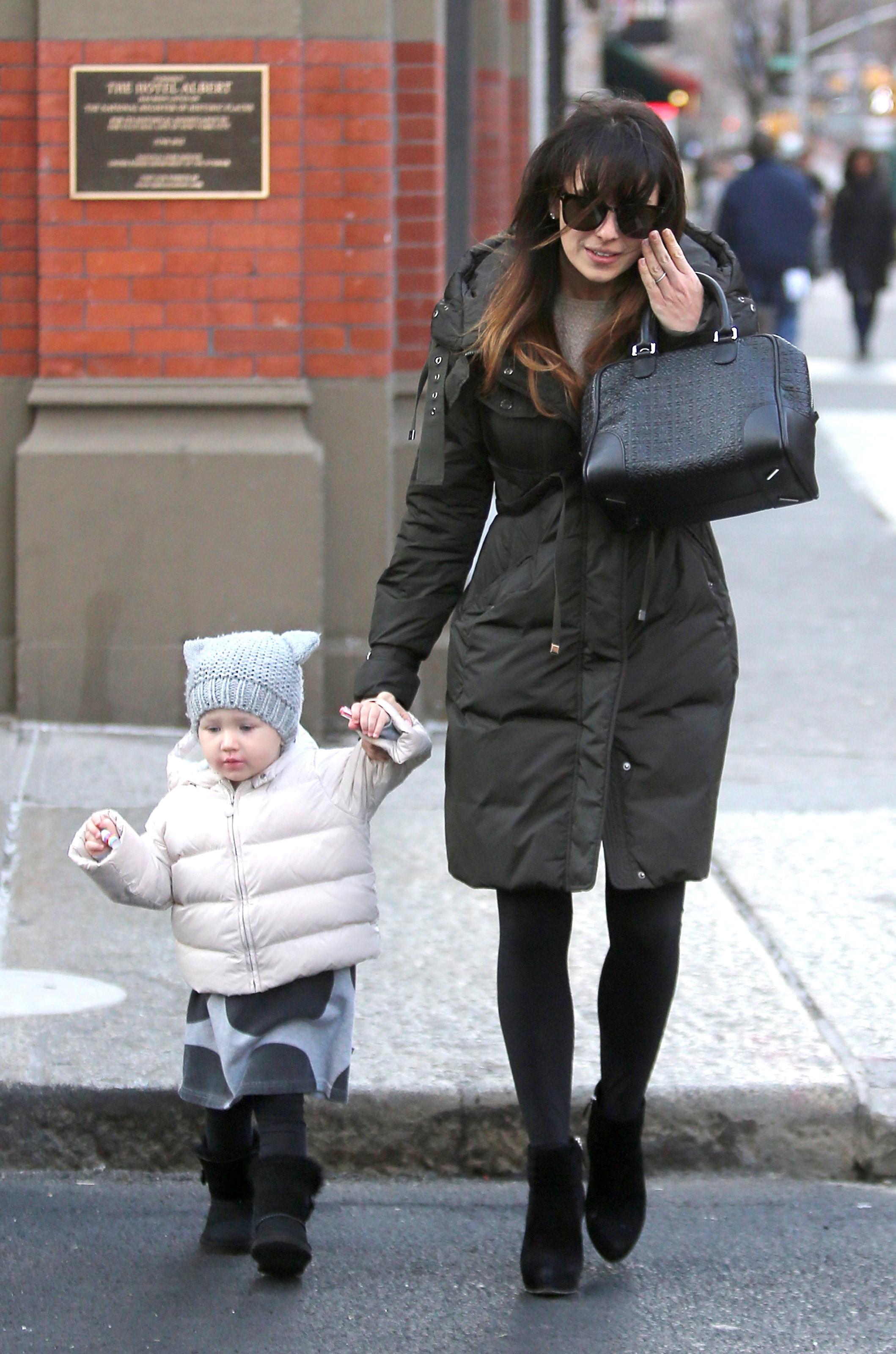 Hilaria baldwin daughter carmen nyc 04