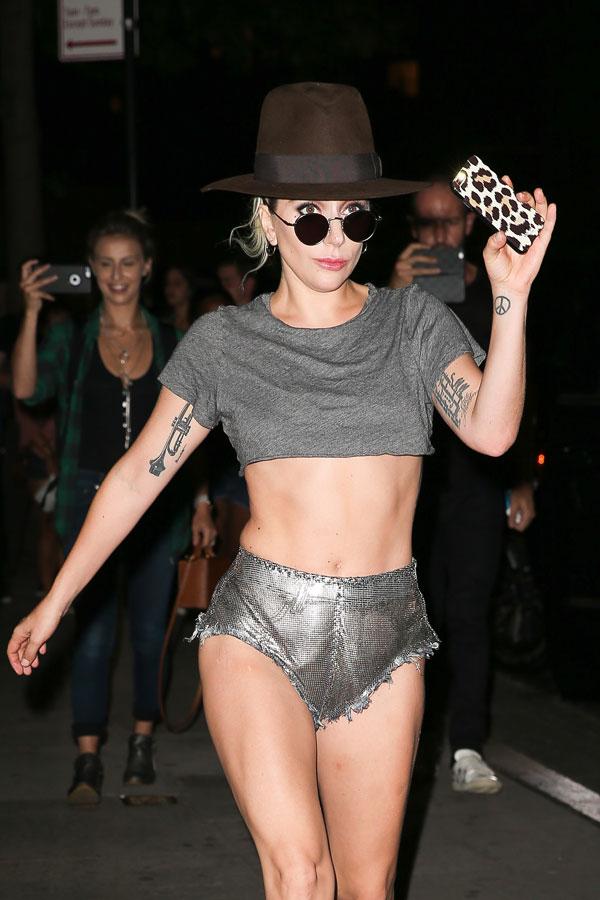 Butt & Under Boob! Lady Gaga Bares All In Booty Shorts & Crop Top