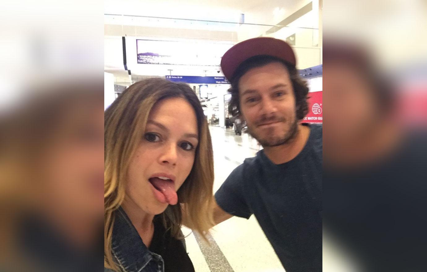 Rachel-Bilson-Adam-Brody-Reunion