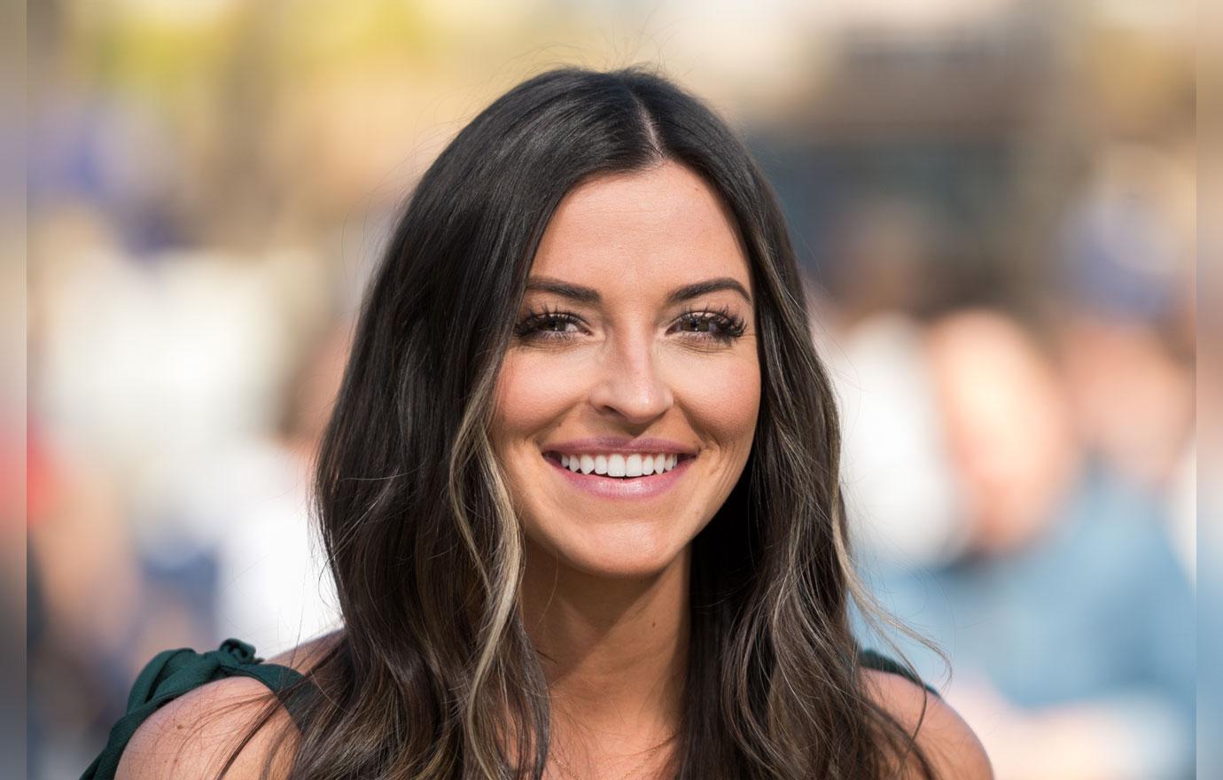 ‘Bachelor’ Drama! Bekah Apologizes For Blasting Tia And Colton(02)