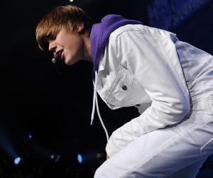2010__07__justin_bieber_july28a 300×255.jpg