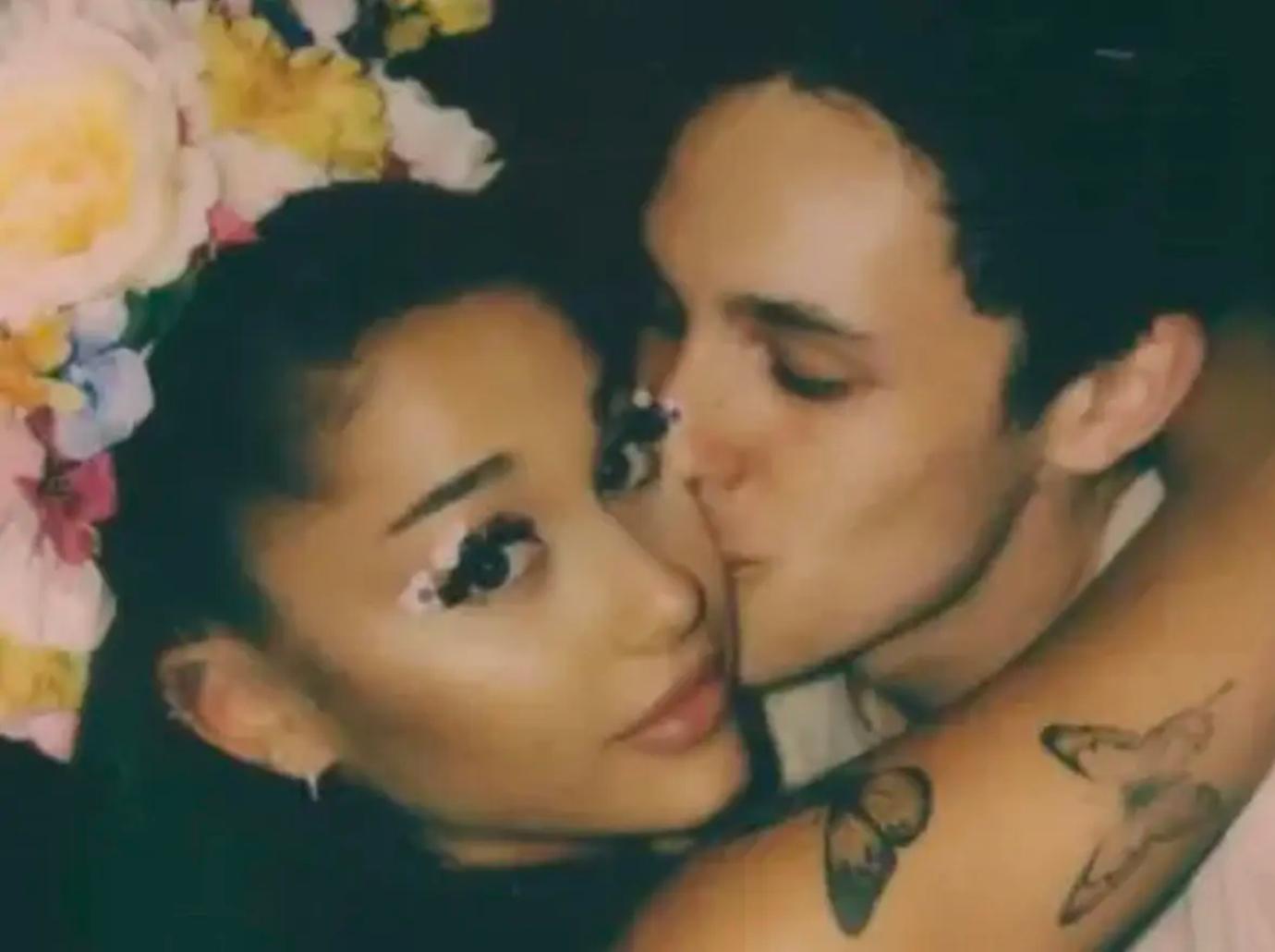 ariana grande deletes dalton gomez wedding photos separate