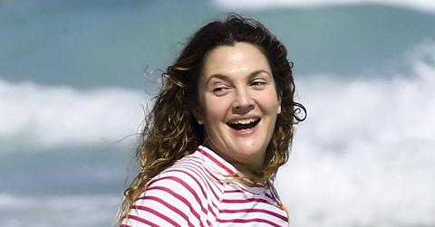 *PREMIUM EXCLUSIVE* Drew Barrymore jumps into the ocean on a Girls Trip to Cancun