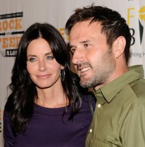 2010__10__courteney_cox_arquette_david_oct12mb 295&#215;300.jpg