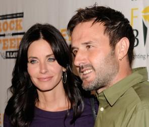 2010__10__courteney_cox_arquette_david_oct12mb 295×300.jpg