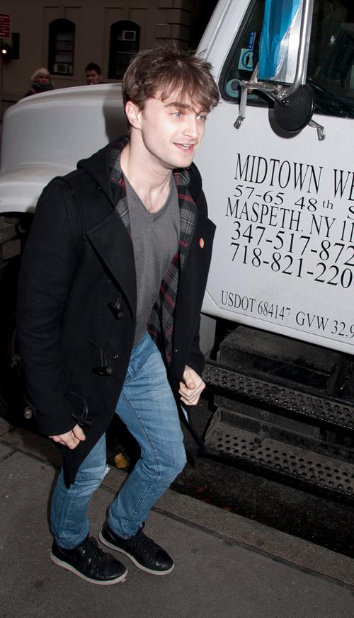 Daniel radcliffe dec29 0002_ _1.jpg