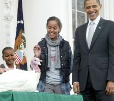 2009__11__obamas 224×199.jpg