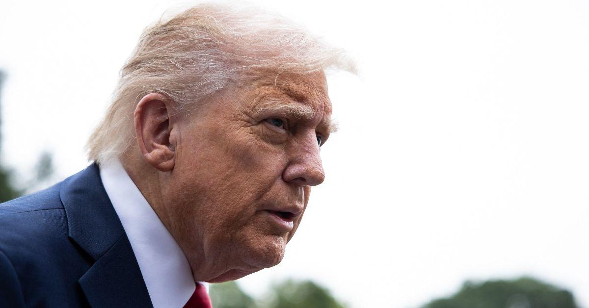 photo of Donald Trump demanded Lindsey Halligan be appointed in place of Erik Siebert.