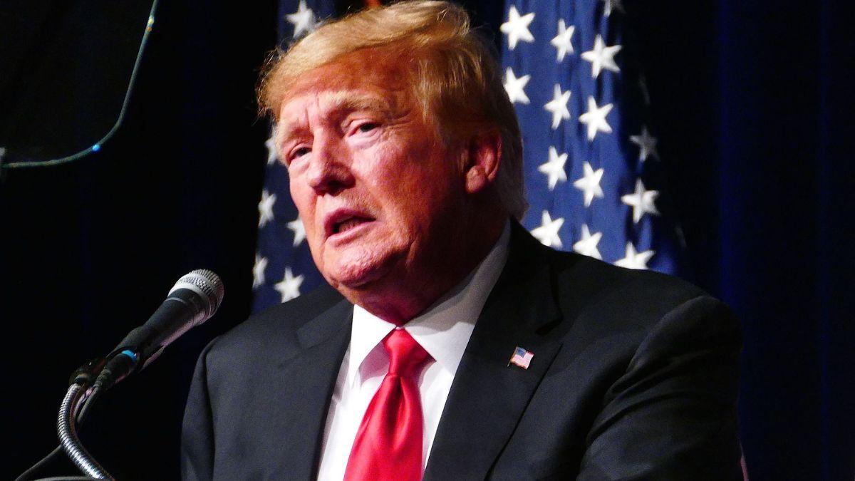 Image of Donald Trump was honoring retired Major Nicholas Dockery when the medal refused to cooperate.
