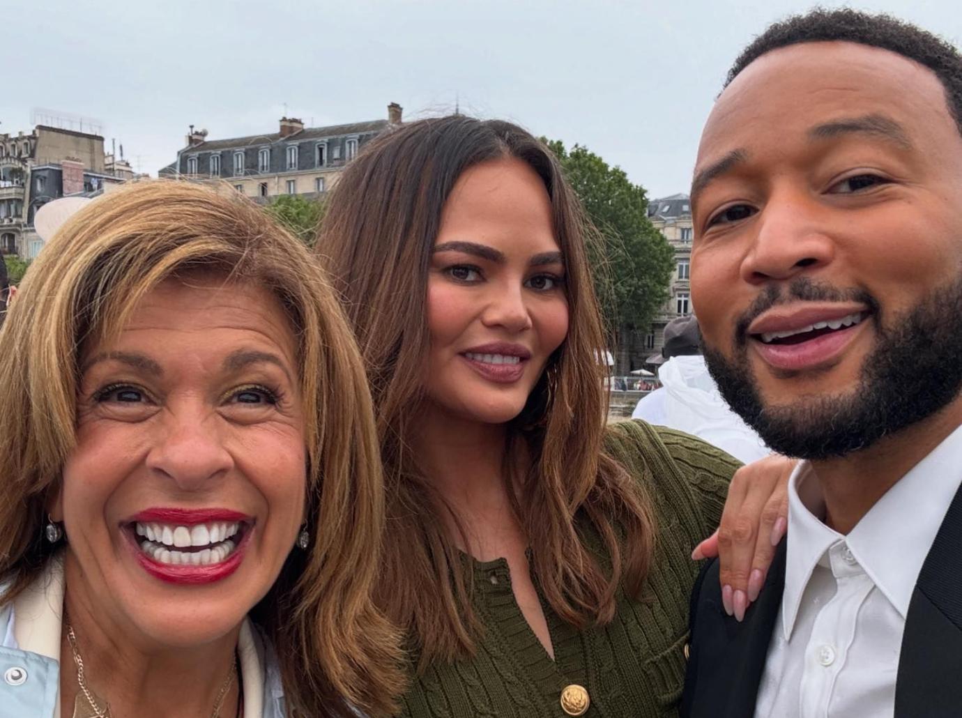 chrissy teigen awful pantsless outfit olympics opening ceremony photos