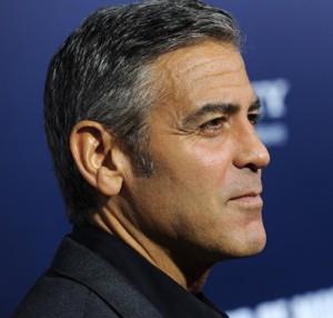 2011__09__George Clooney Sept29newsbt 300&#215;286.jpg