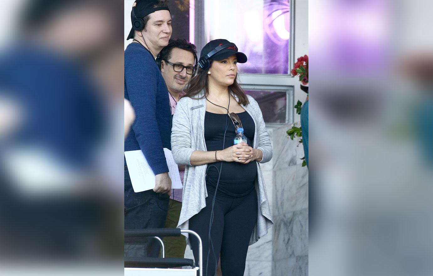 Pregnant eva longoria mama bear producing 1