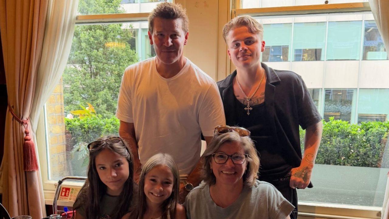 Boreanaz shared this photo of himself and his son, Jaden, with Fiona, her sister Nixie and Kim Painter.