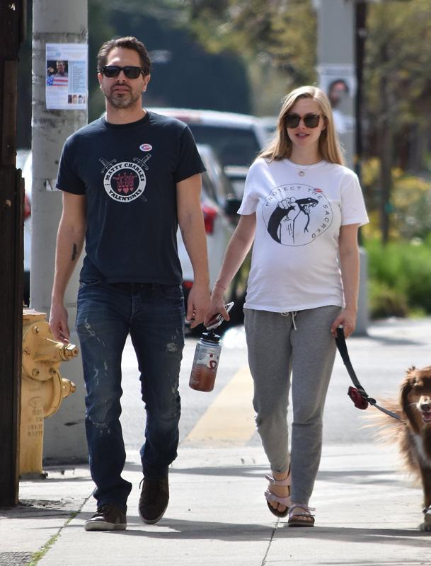 Exclusive&#8230; Pregnant Amanda Seyfried &amp; Thomas Sadoski Out For Breakfast In West Hollywood