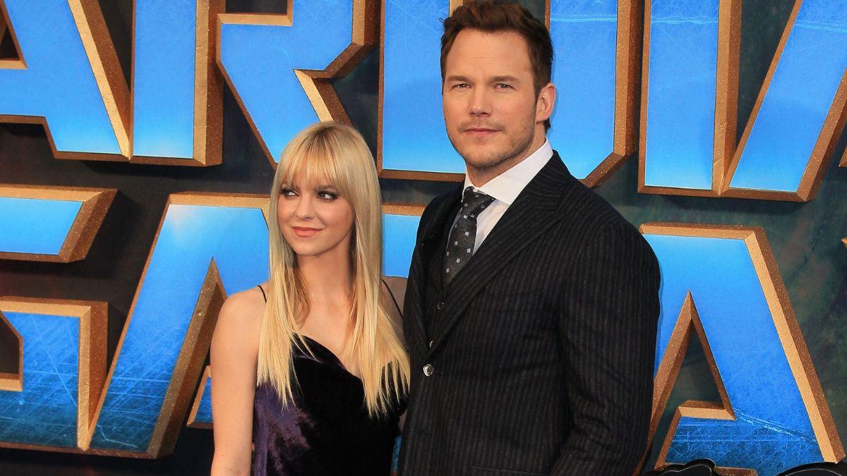 Image of Anna Faris claimed the podcast helped her a lot during difficult times.