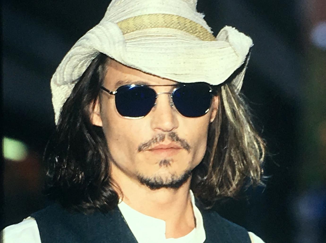 johnny depp screamed cursed blow costar lola glaudini