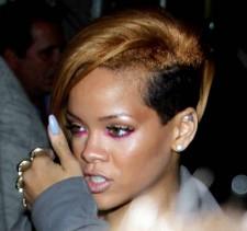 2009__11__rihannamx0233828 225×211.jpg
