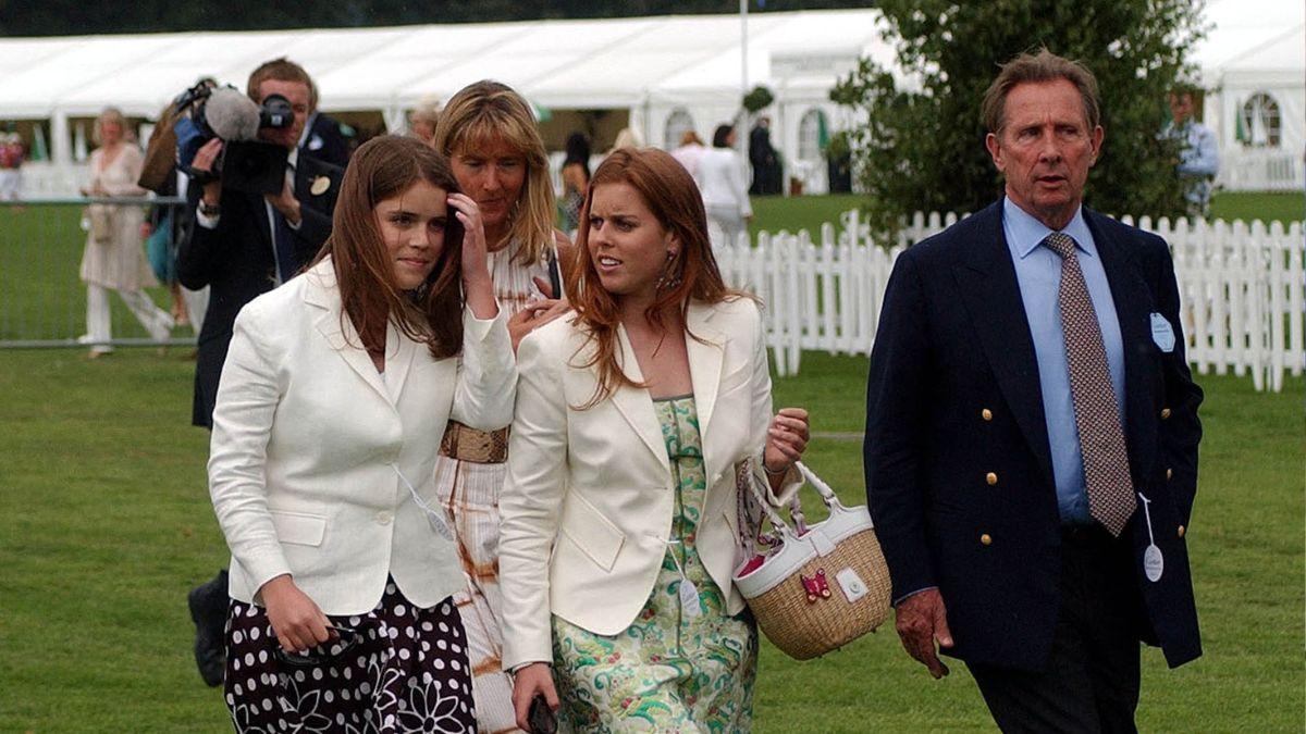 image of princesses beatrice and Eugenie