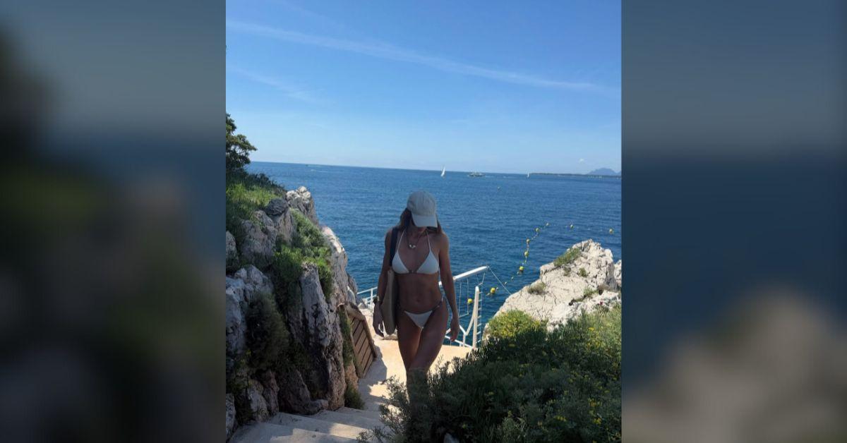 rosie huntington whiteley stuns white bikini vacationing france photos