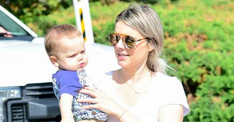 //Ali Fedotowsky Son Splinter Infection PP