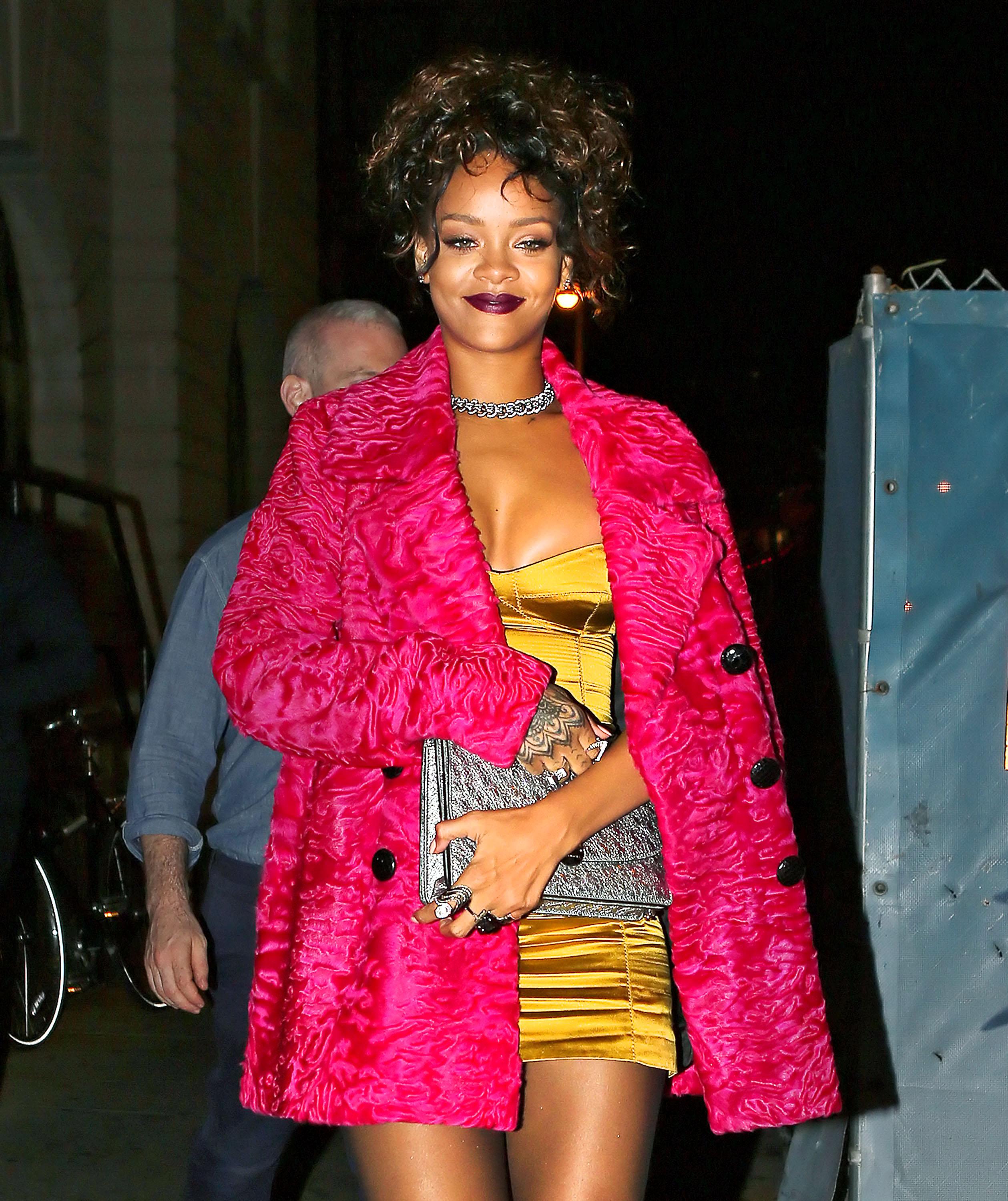 Rihanna Walking In NYC