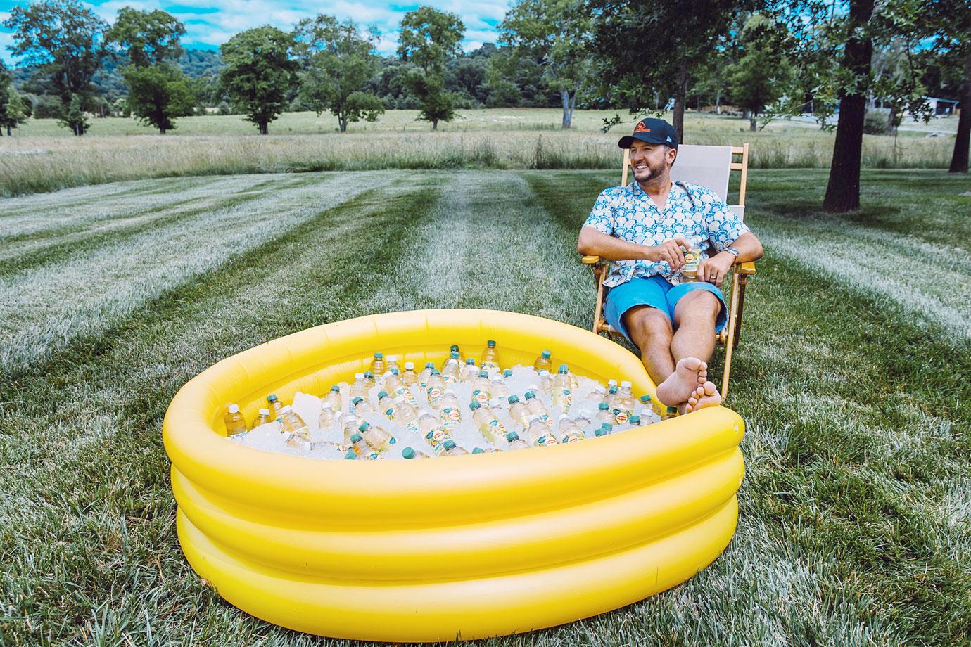 luke bryan lipton pool