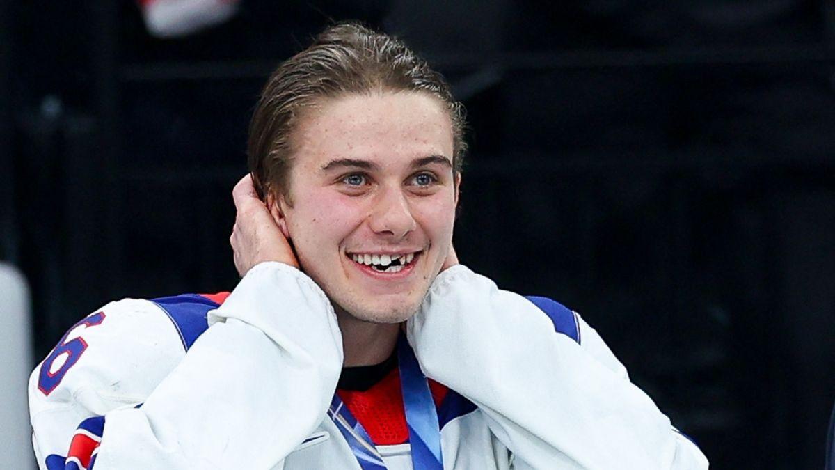 who is jack hughes us men hockey team star