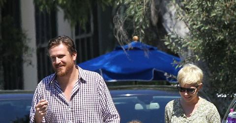 Michelle williams jason segel august7 905.jpg