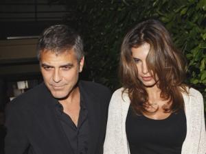 2010__09__george_clooney_sept3_328 300×225.jpg