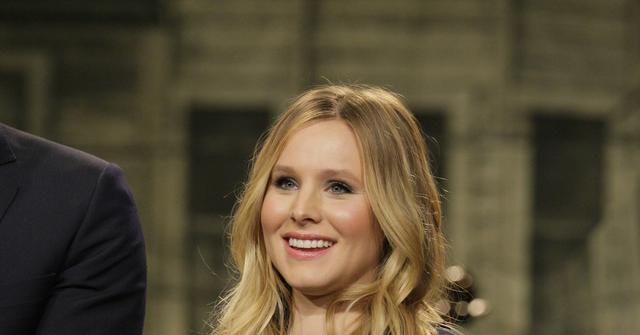 Ok_1 12 13_kristen bell baby bump leno_photo_main