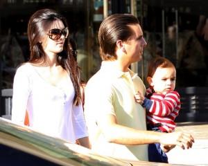 2011__01__FP_6644917_Kardashian_Kim_LMK_012811 300&#215;240.jpg