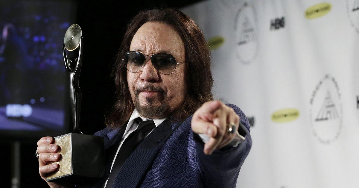 who was ace frehley kiss guitarist dead photos